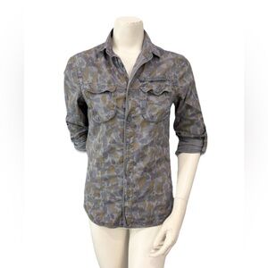 Armani Exchange Women’s Button Down Shirt Camouflage Print Size XS